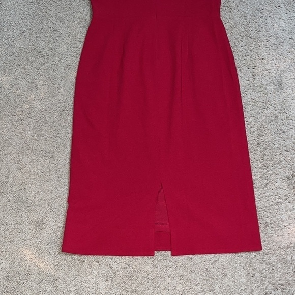 Dress The Population Lyla V-Neck Sleeveless Crepe Sheath Pencil Dress Garnet XXL - Picture 8 of 10